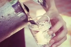 长期只喝用电水壶烧开的自来水，不喝桶装水的人，身体会怎样？