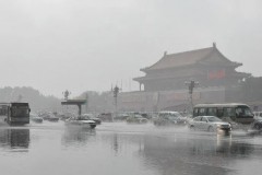 北京暴雨期间，尽量饮用桶装水或瓶装水
