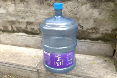 “淡定人生”不送水，消费者“不淡定”了……