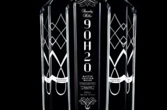 你竟然不知道全球最贵矿泉水？喝一口，半套房钱没了！